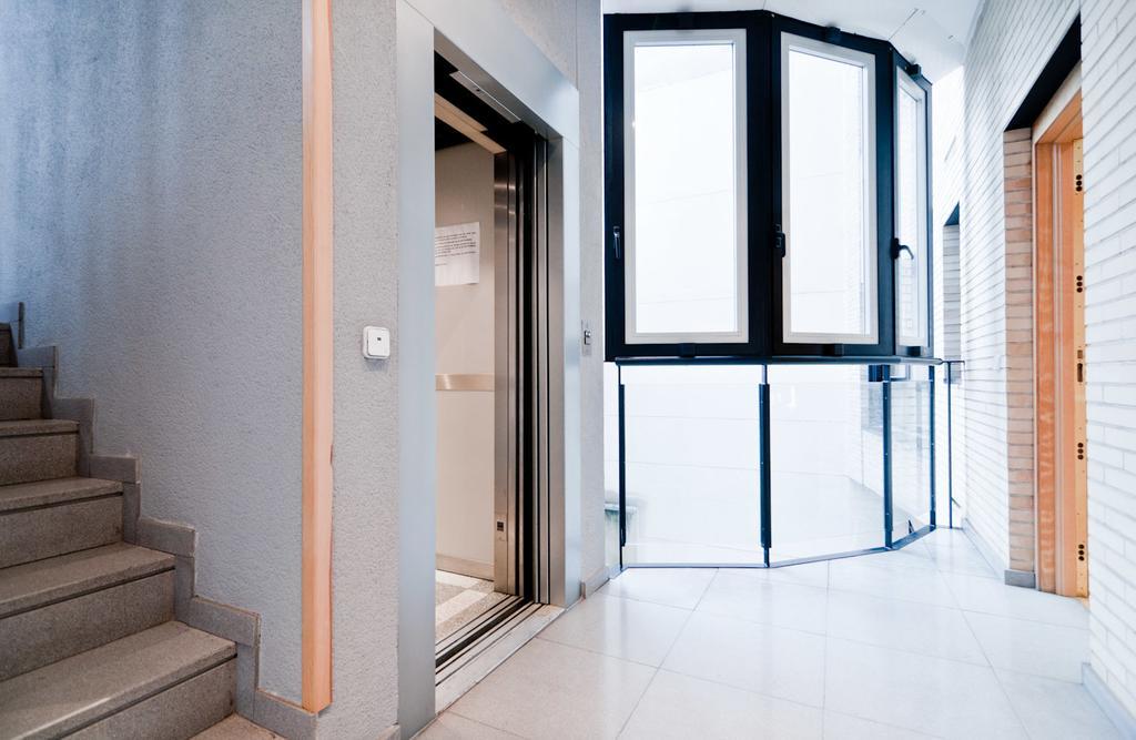 Apartamentos Plaza De Espana Мадрид Стая снимка