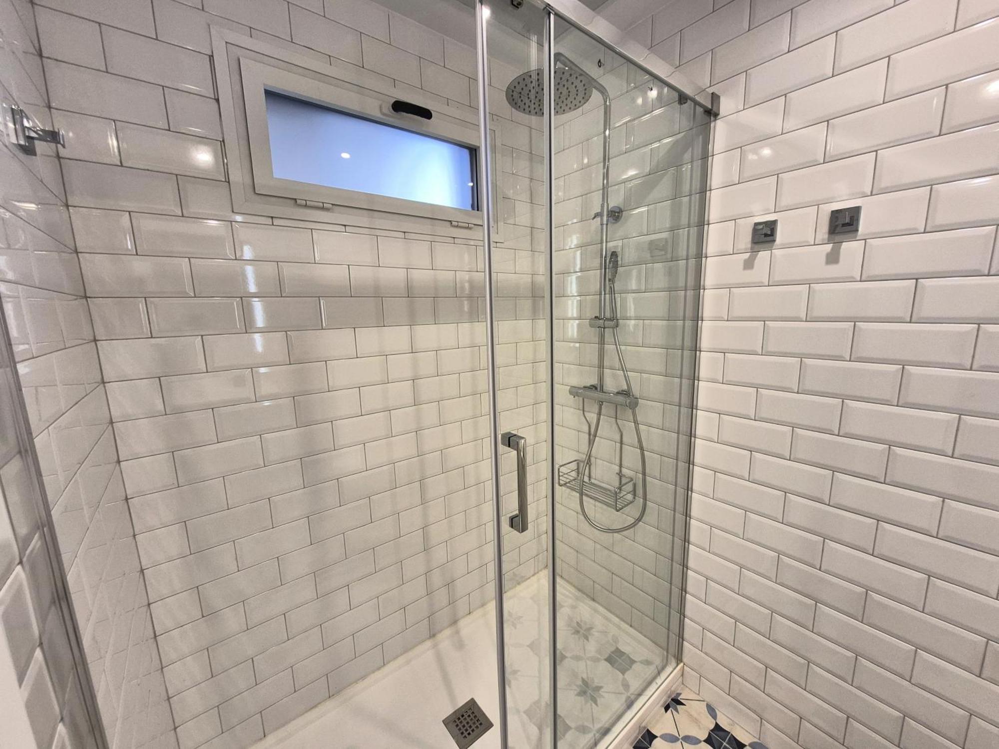 Apartamentos Plaza De Espana Мадрид Екстериор снимка